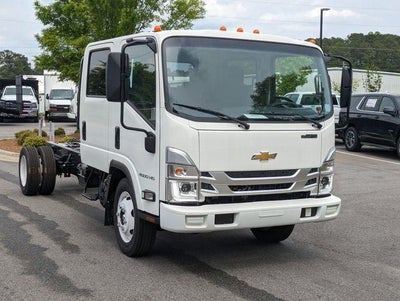 2025 Chevrolet Low Cab Forward 4500 Base