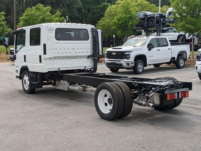 2025 Chevrolet Low Cab Forward 4500 Base