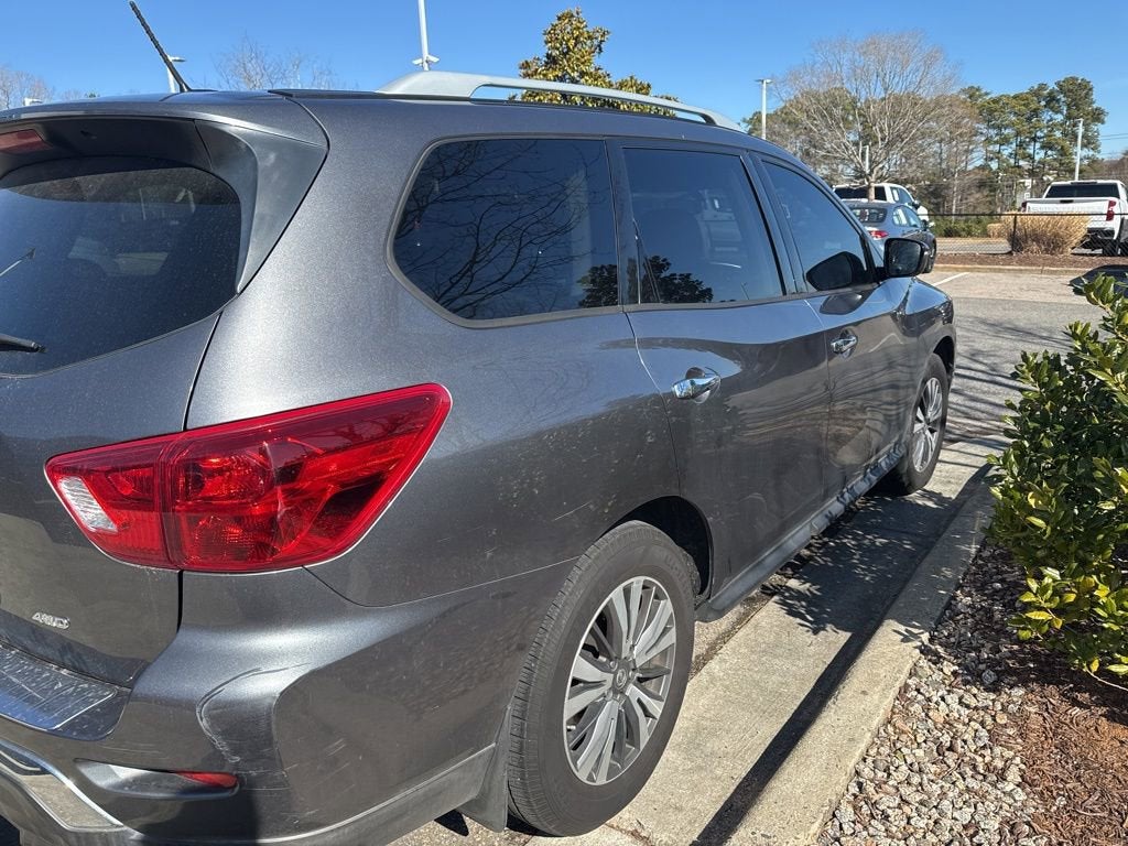 2017 Nissan Pathfinder S