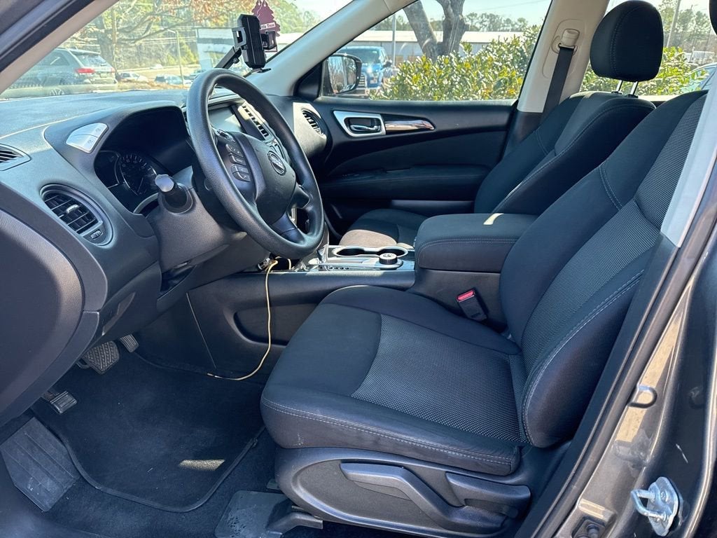 2017 Nissan Pathfinder S