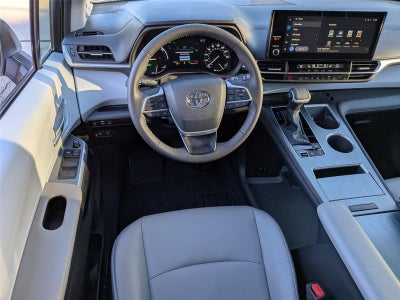 2025 Toyota Sienna XLE