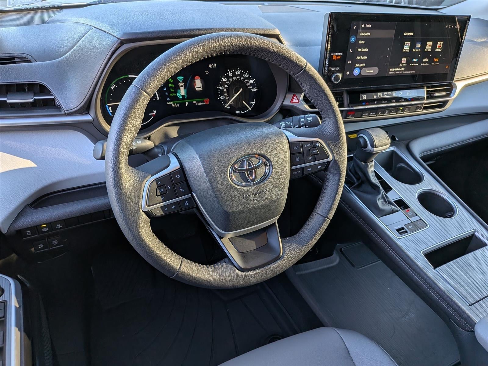 2025 Toyota Sienna XLE