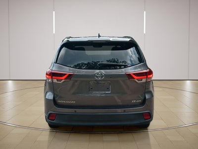 2019 Toyota Highlander SE