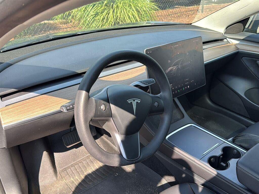 2023 Tesla Model 3 RWD