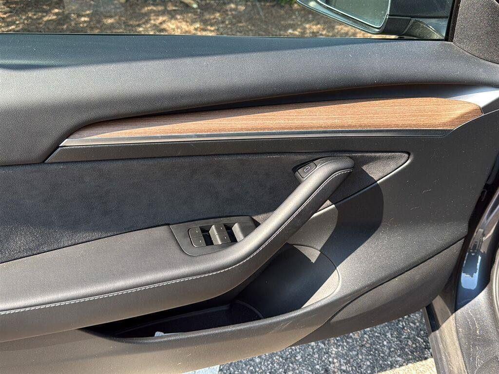 2023 Tesla Model 3 RWD