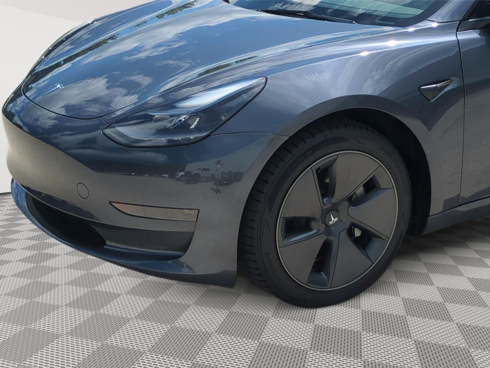 2023 Tesla Model 3 RWD