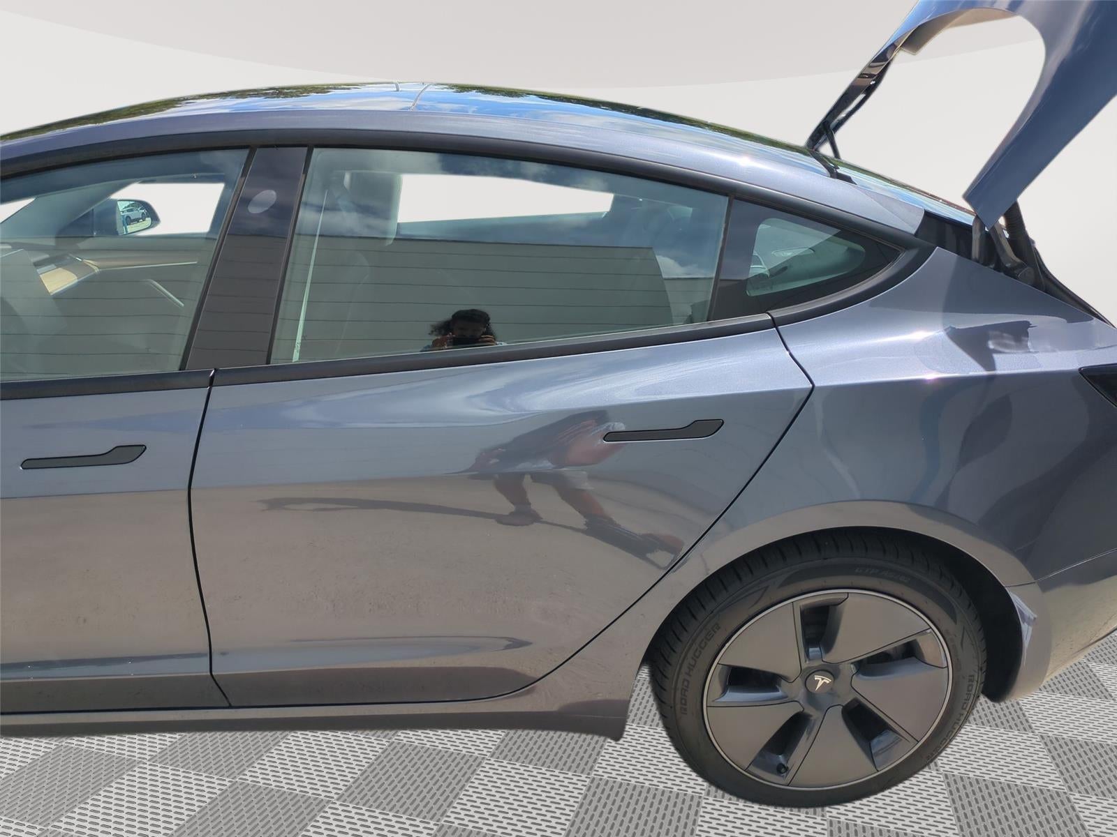2023 Tesla Model 3 RWD