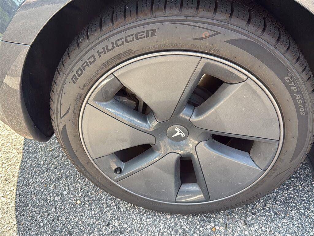 2023 Tesla Model 3 RWD