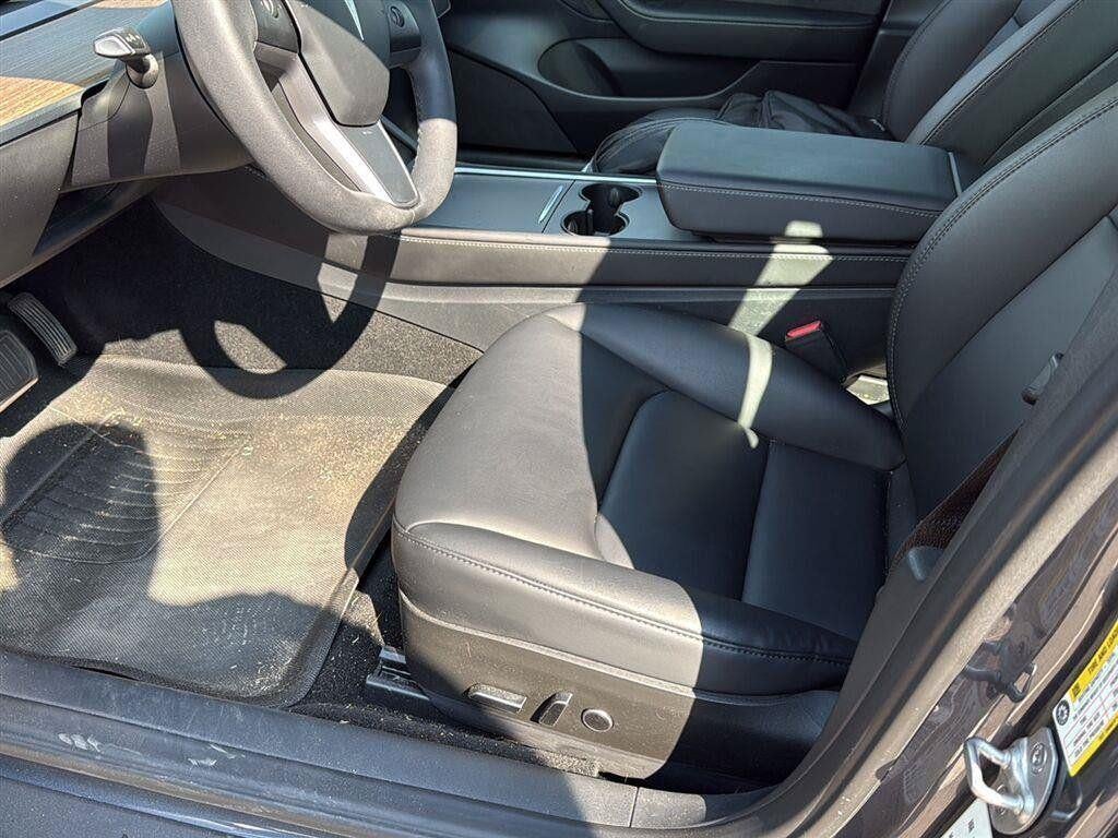 2023 Tesla Model 3 RWD