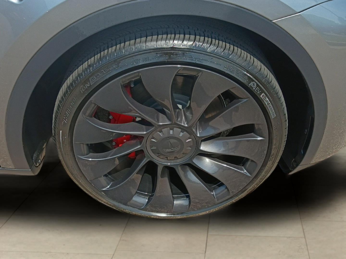 2025 Tesla Model Y Performance