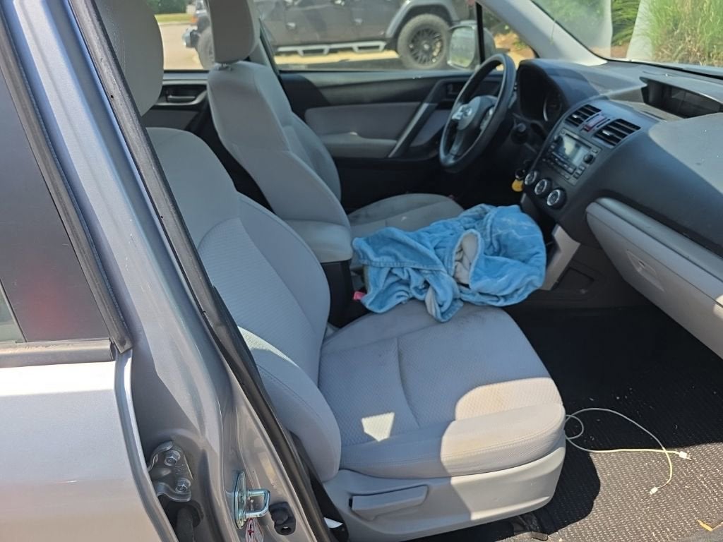 2015 Subaru Forester 2.5i