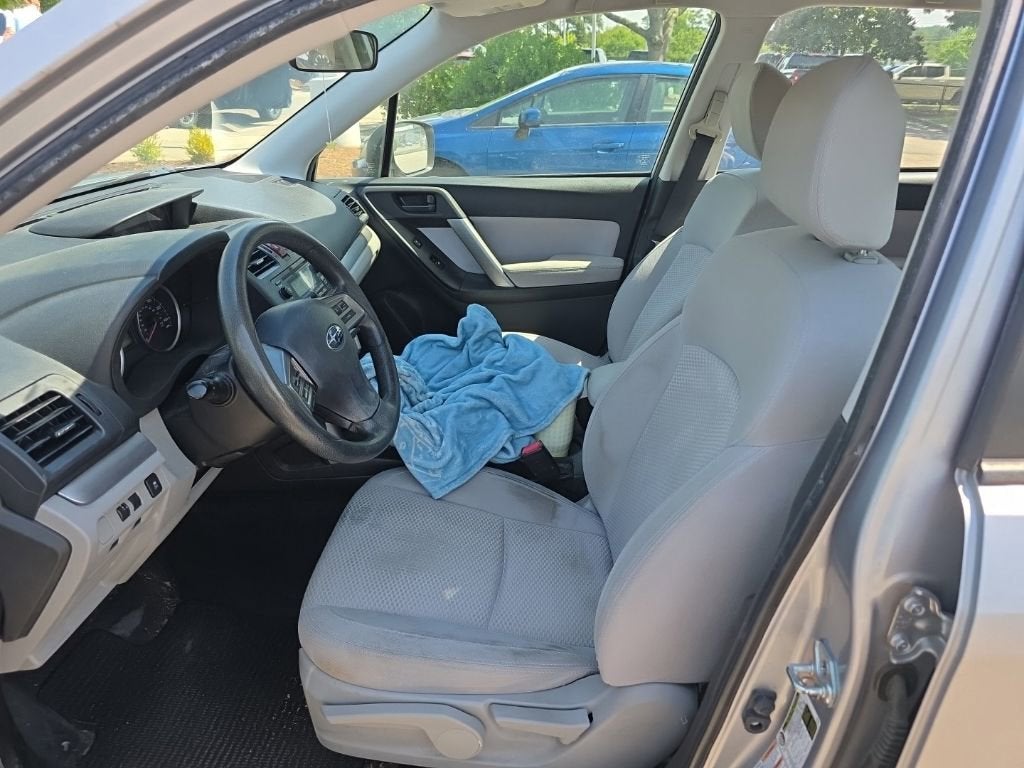 2015 Subaru Forester 2.5i