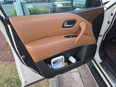 2016 INFINITI QX80 Base