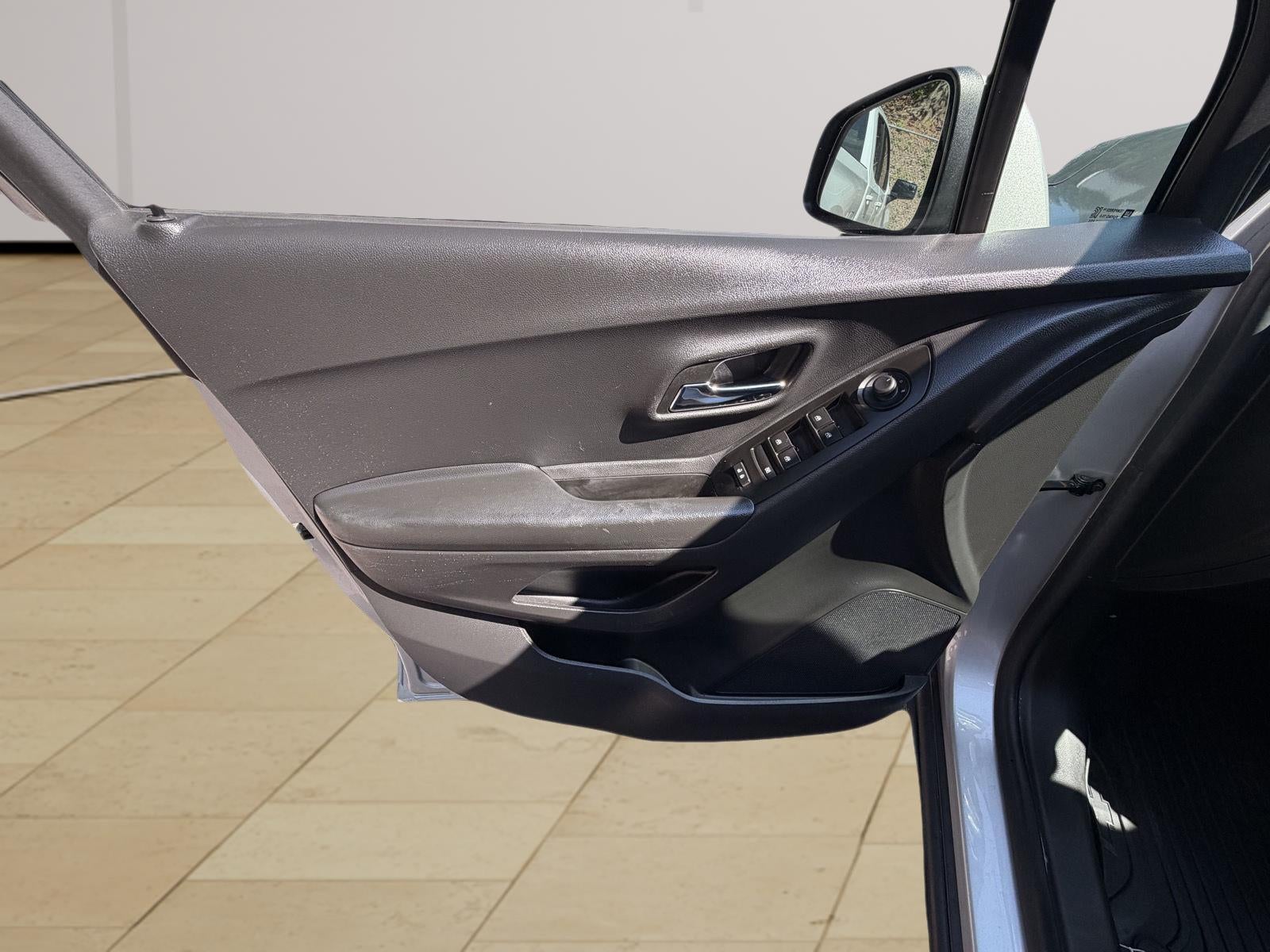 2022 Chevrolet Trax LS