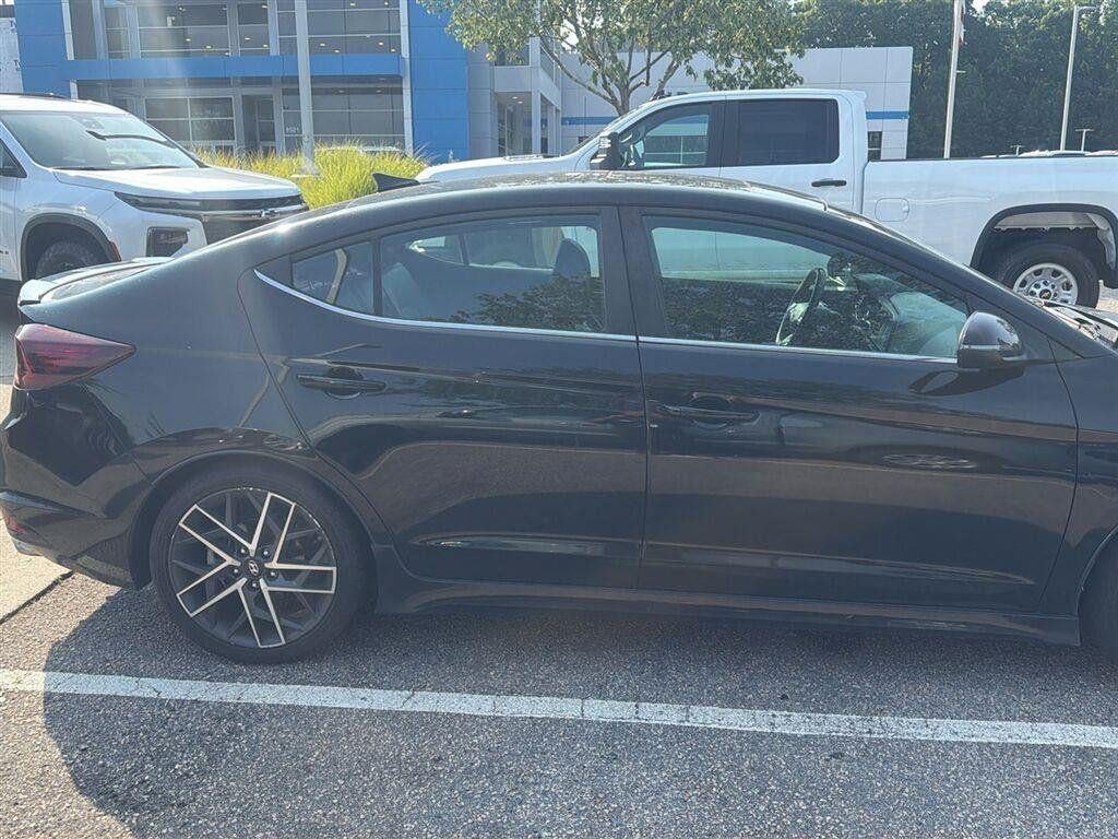 2020 Hyundai Elantra Sport