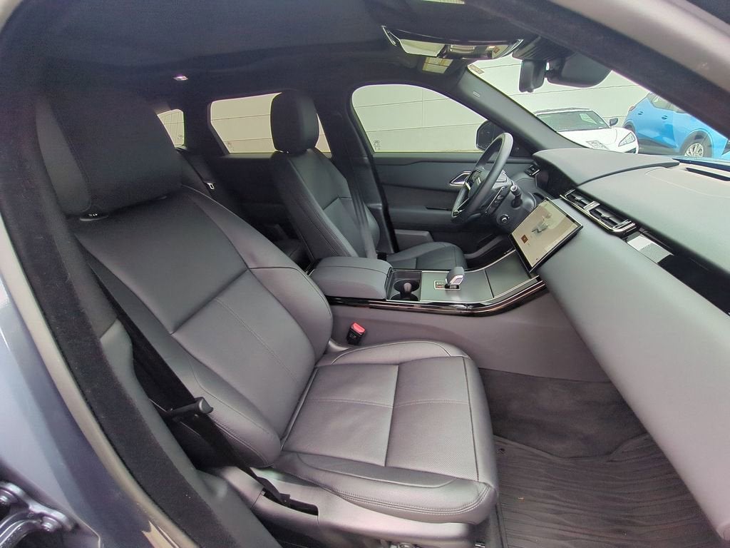 2025 Land Rover Range Rover Velar P250 Dynamic SE