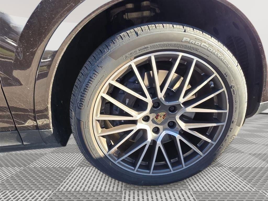 2023 Porsche Cayenne AWD